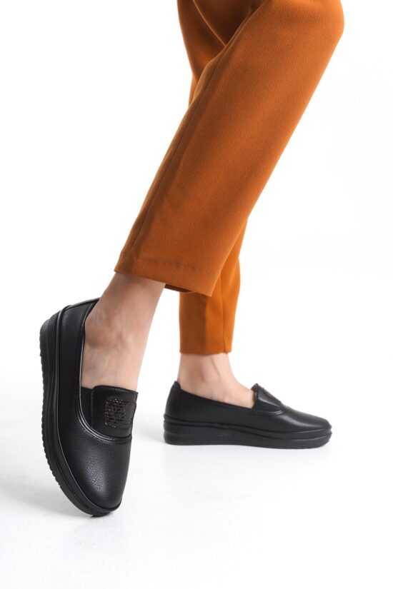 Kadın Yanı Lastik Detaylı Slip-On Günlük Ayakkabı Tam kalıp Esnek Taban Günlük Ayakkabı